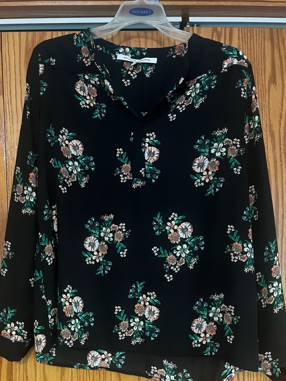 Collective Concepts Black Floral V-Neck Long Sleeve Blouse